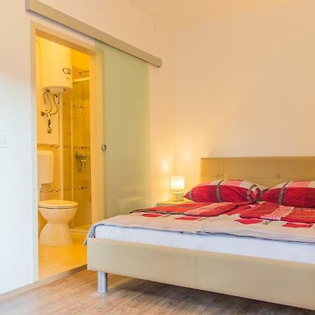 אופטיה Guesthouse Klaudia מראה חיצוני תמונה